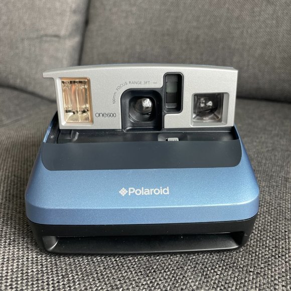 Polaroid One600 Classic Instant Camera (Blue) - Picture 3 of 10